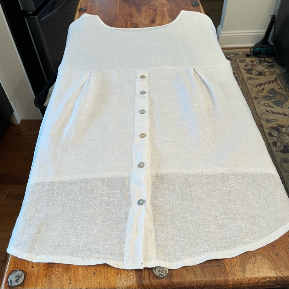 Womens Terzo Millennio size M white Hi-Low shirt tortoiseshell buttons down back - Picture 6 of 8